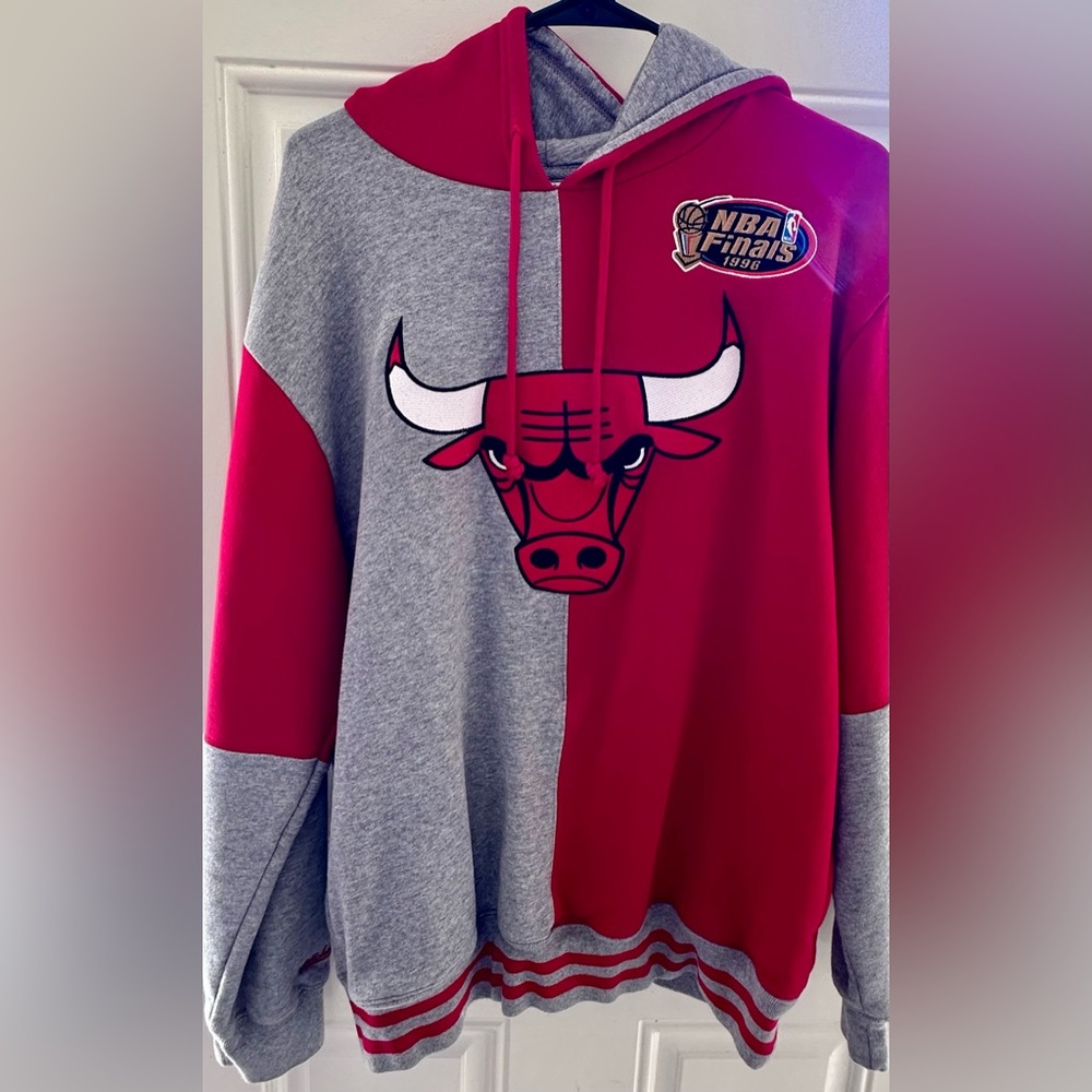 Mitchell & Ness Gray and Red thick premium hoodie. Size Large